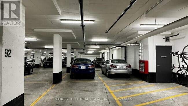 Photo du bâtiment - 160 Flemington Rd