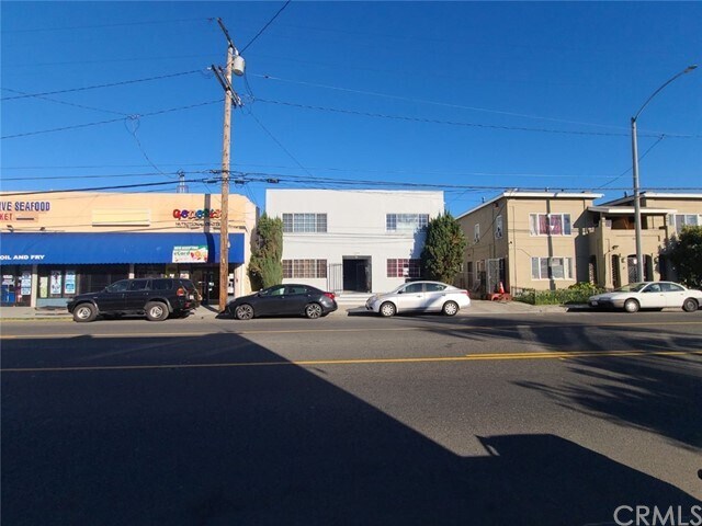 Building Photo - 1432 Cherry Ave