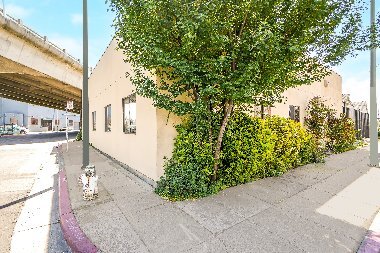 Foto del edificio - 1092 Calcot Pl