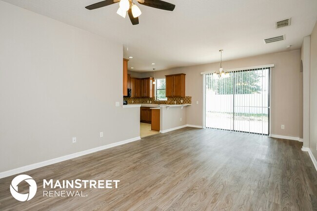 Foto del edificio - 4632 Doral Park Ave