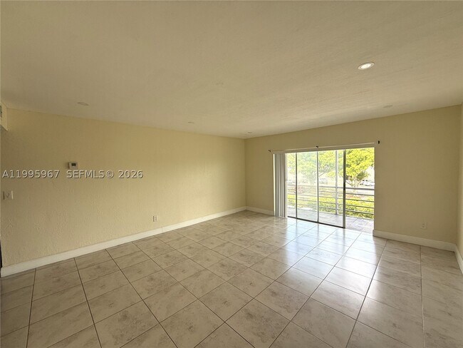 Foto del edificio - 4848 NW 24th Ct