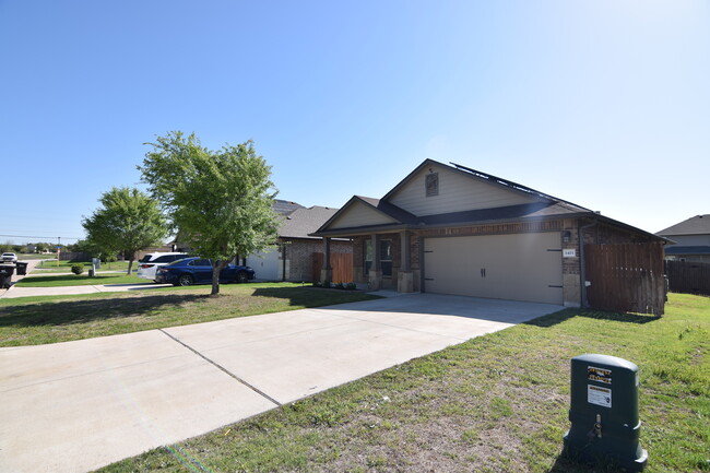 Building Photo - 1411 Amber Dawn Dr