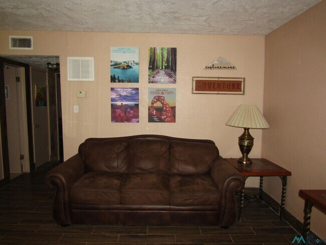 Foto del edificio - 904 S 10th St