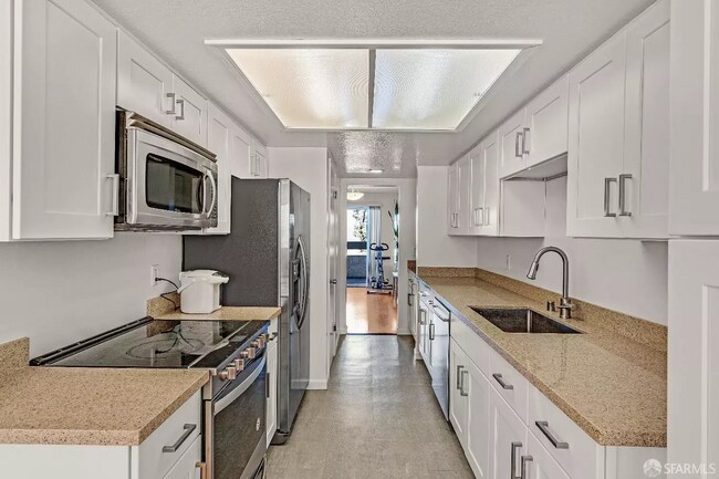 Building Photo - 3550 Carter Dr
