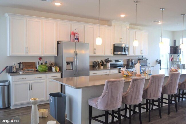 Foto del edificio - 6947 Stoddert Ln