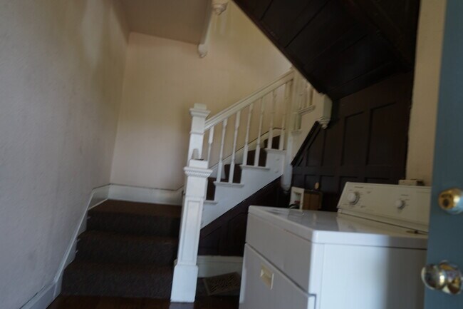 Front entrance - 608 Whitman St