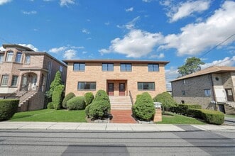 Building Photo - 2413 Hammett Ave