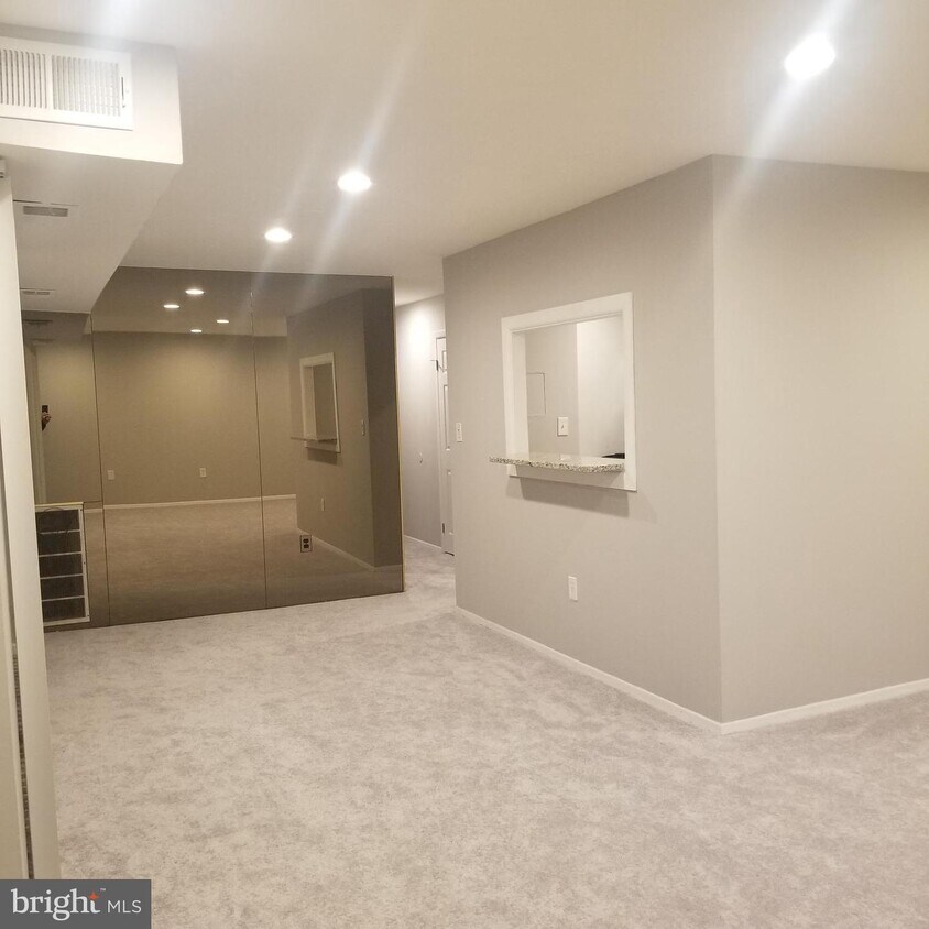 12215 Braxfield Ct Unit 5, North Bethesda, MD 20852 Condo for Rent in