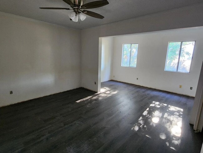 Building Photo - 2821 Keats St