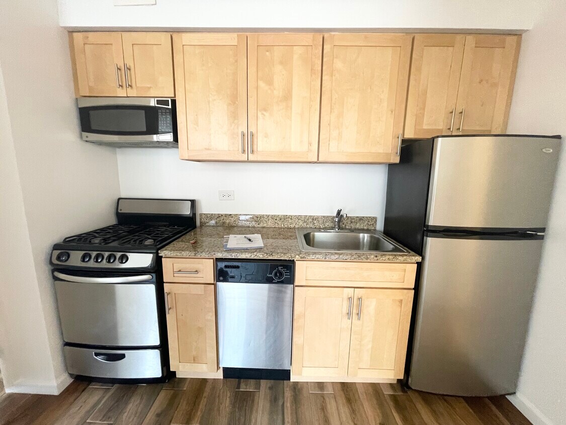 3156 31st St Unit 3, Astoria, NY 11106 Apartments in Astoria, NY