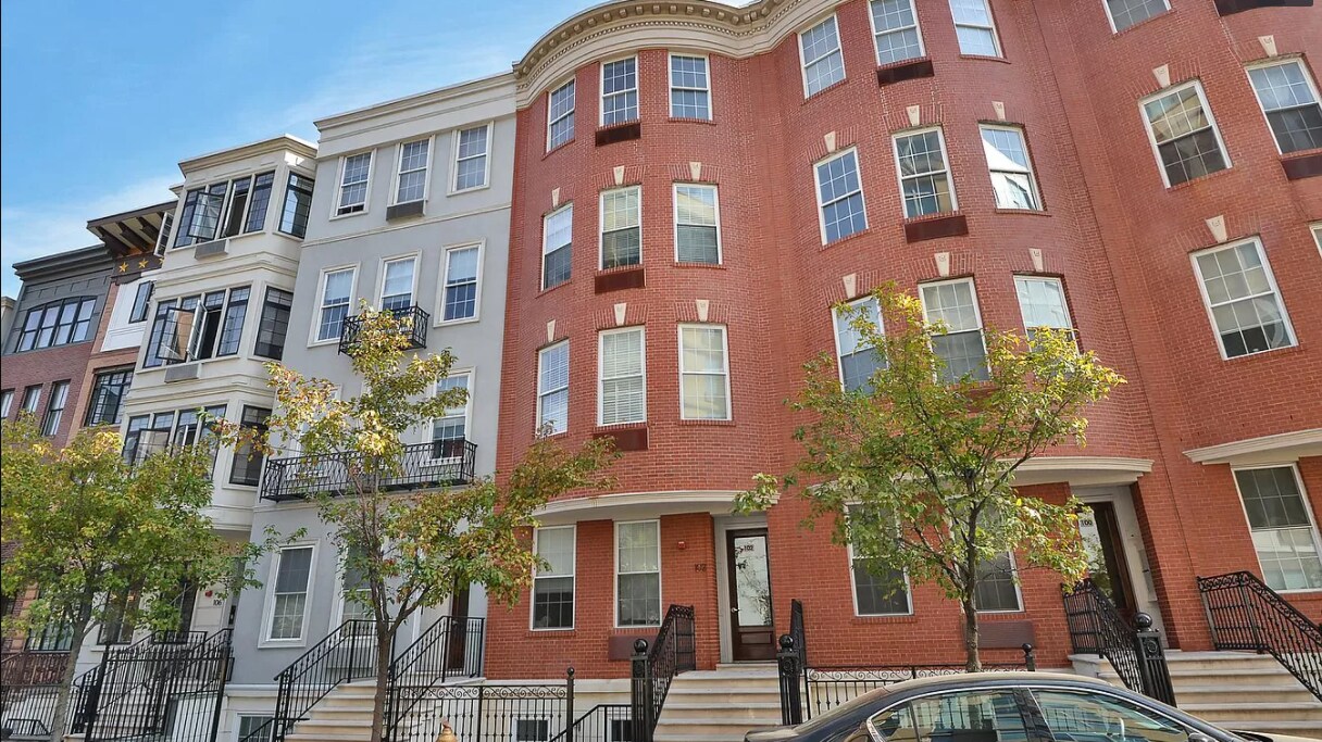 Primary Photo - 102 Tidewater St