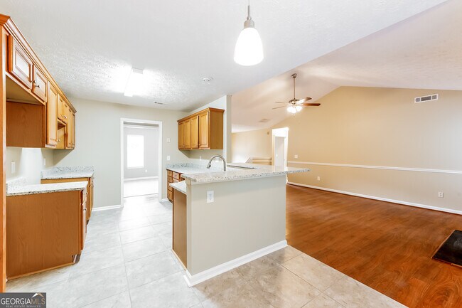 Foto del edificio - 2777 Cedar Tree Ln