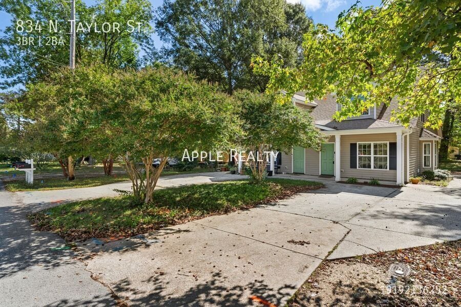 Foto principal - 834 N Taylor St