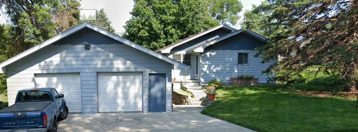 Primary Photo - 4937 S 78th Ave