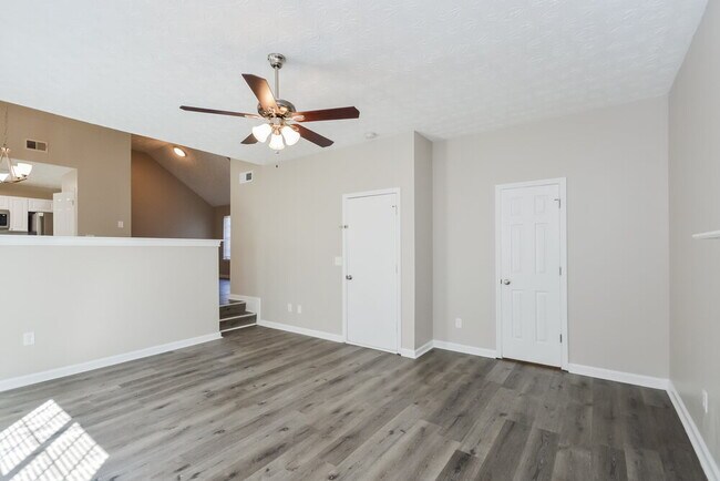 Building Photo - 6683 Shapiro Ct