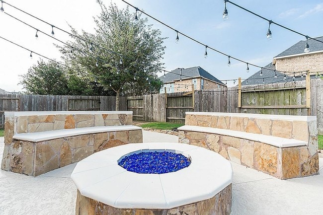 Building Photo - 26727 Cedardale Pines Dr