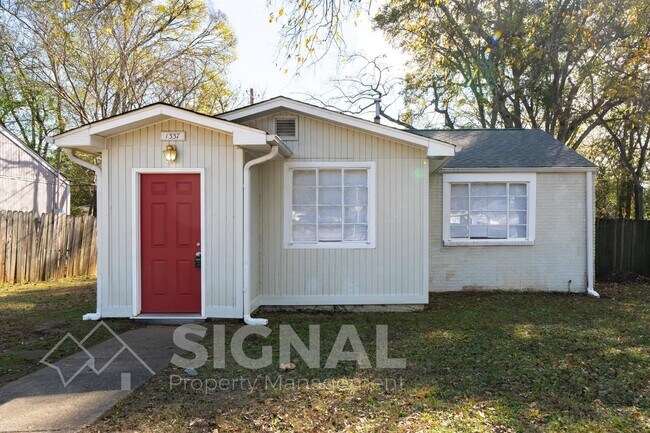 Building Photo - 1337 Woodward Rd