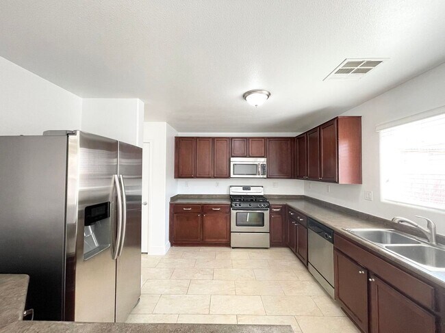 Building Photo - Southwest Las Vegas Nice House
