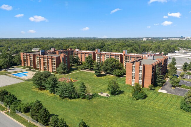 Foto del edificio - The Summit at Laurel Park