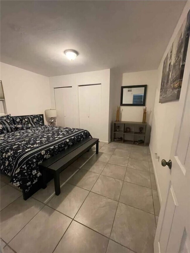 Foto del edificio - 315 NW 59th St