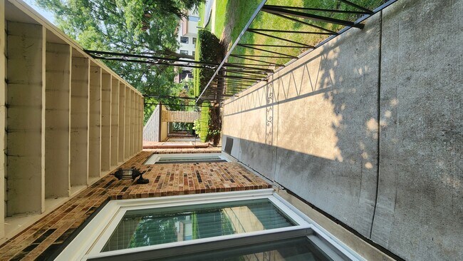 Foto del edificio - 191 Hillcrest Terrace