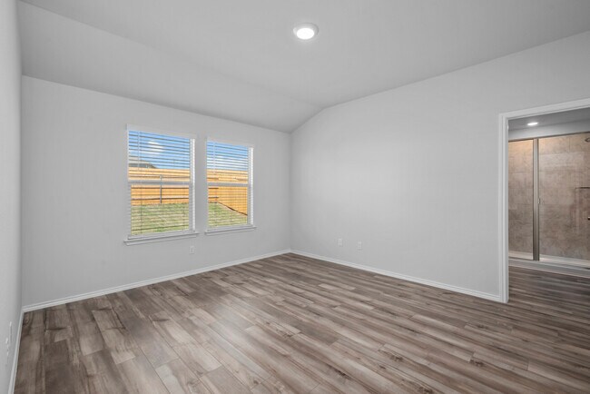 Building Photo - 1123 Eaton Dr