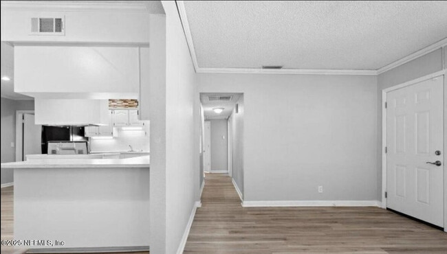 Foto del edificio - 1731 Melson Ave