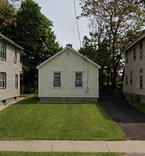 Building Photo - 684 W Broad St