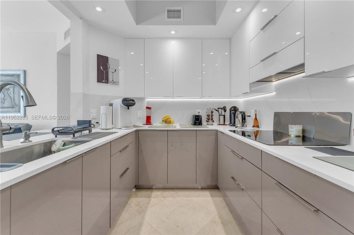 Photo - 3101 S Ocean Drive 606, Hollywood, FL 33019