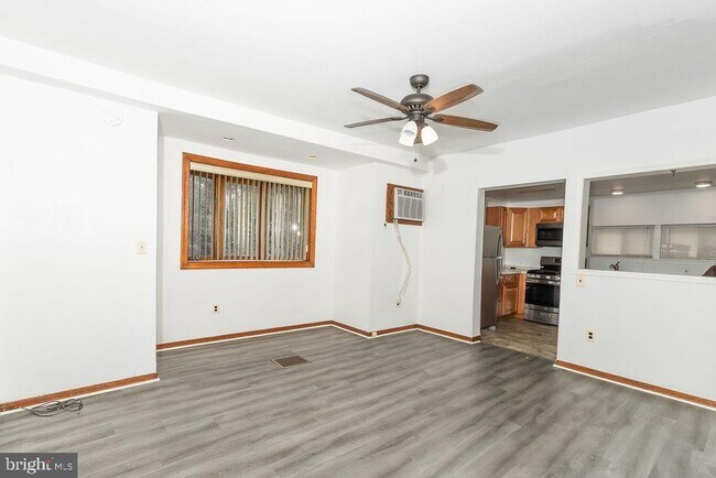 Foto del edificio - 4320 Rhawn St