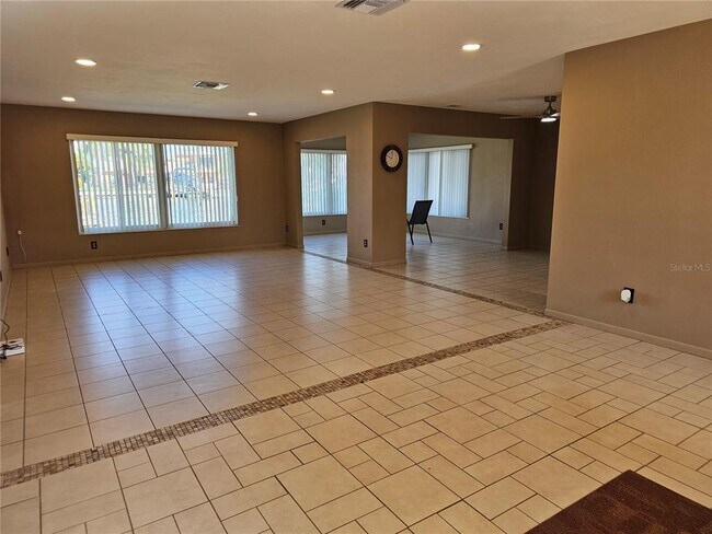 Foto del edificio - 15922 Redington Dr