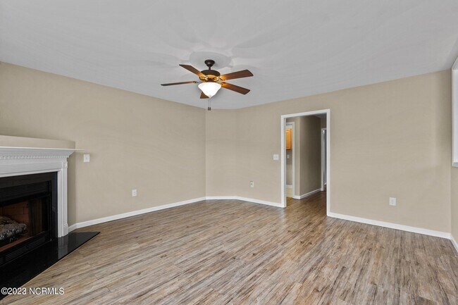 Building Photo - 957 Ellery Dr