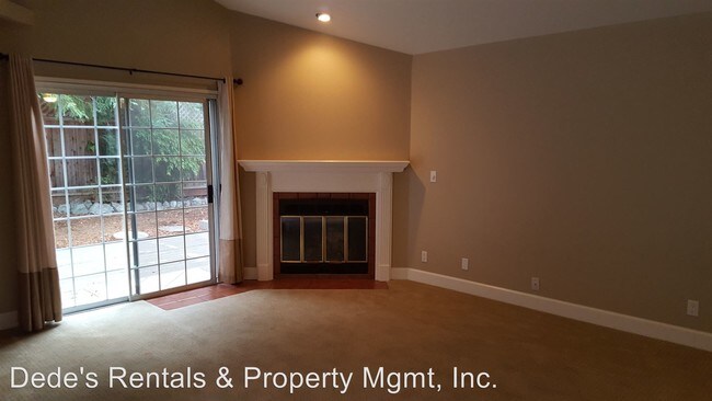 Building Photo - 1102 Putney Dr