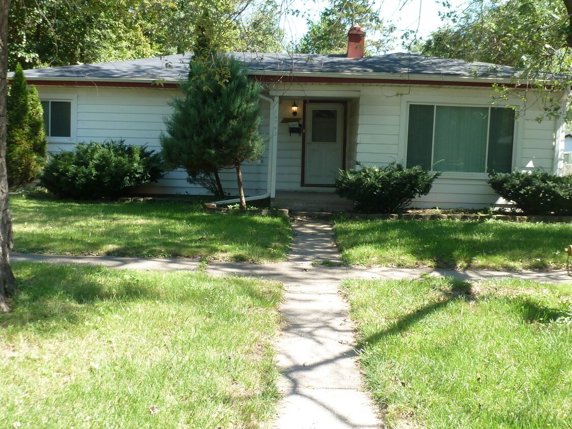 16743 Orchard Ridge Ave, Hazel Crest, IL 60429 House Rental in Hazel