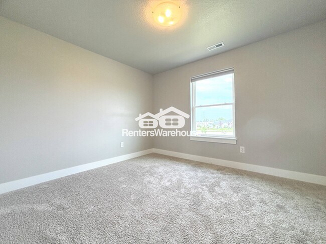 Foto del edificio - 15231 Deerview Dr