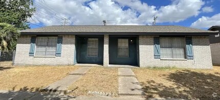 Building Photo - 1203 Airline Dr