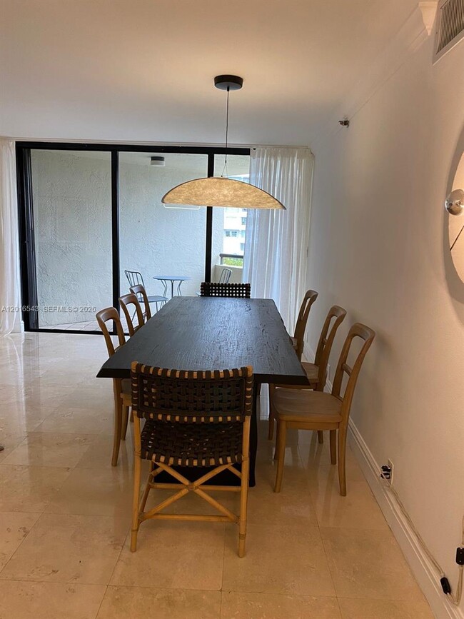 Foto del edificio - 170 Ocean Ln Dr
