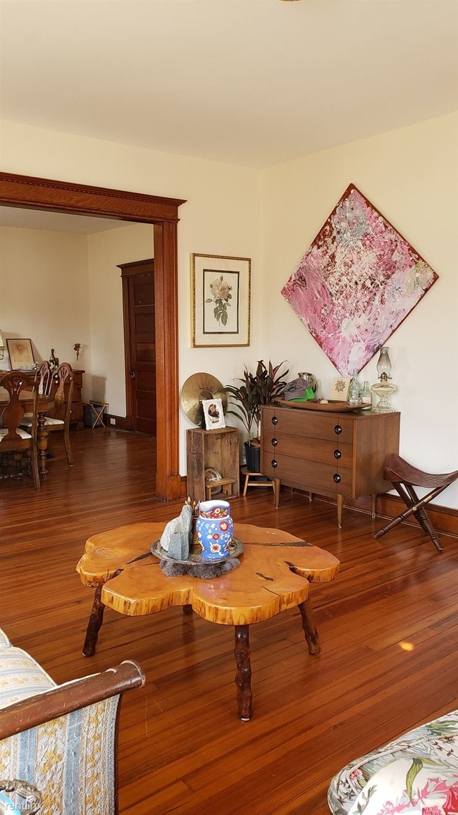 Building Photo - 3 br, 2 bath Room For Rent - 58 Brewer St
