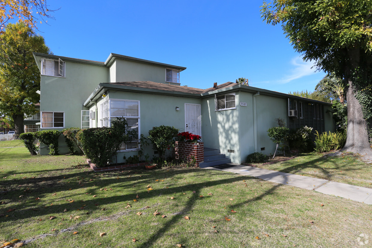Primary Photo - Whitsett Garden Apartments