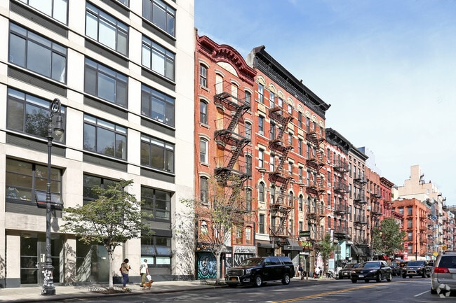 Building Photo - 11 Essex St