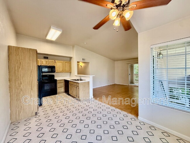 Building Photo - 1146 Opal St