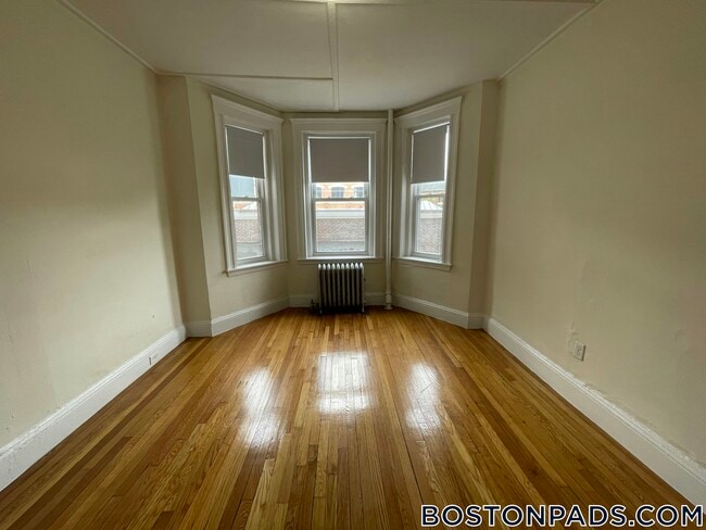 Building Photo - 1179 Boylston St