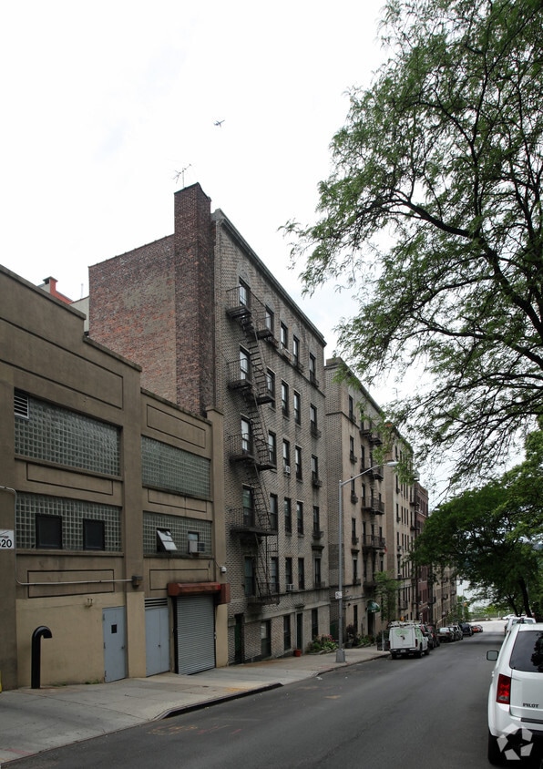Building Photo - 640 W 153rd St
