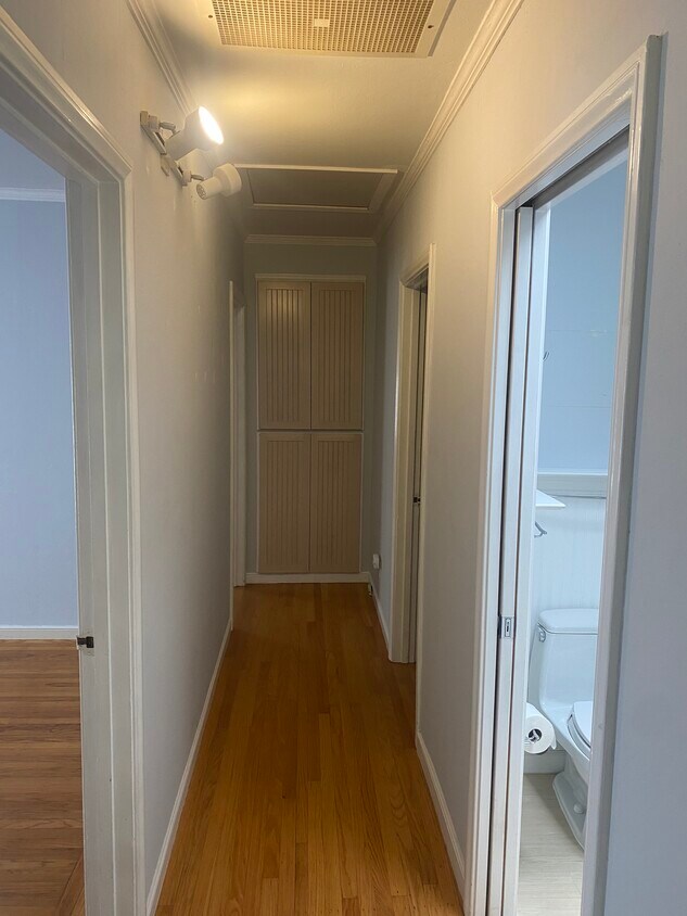 Foto principal - 1726 Woodside Rd