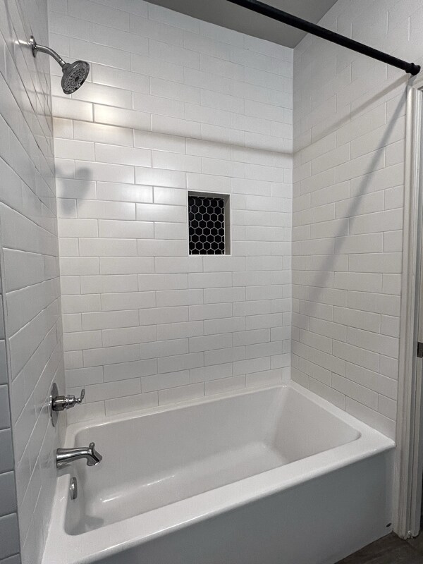 Foto del edificio - 16104 Echo Glen Dr