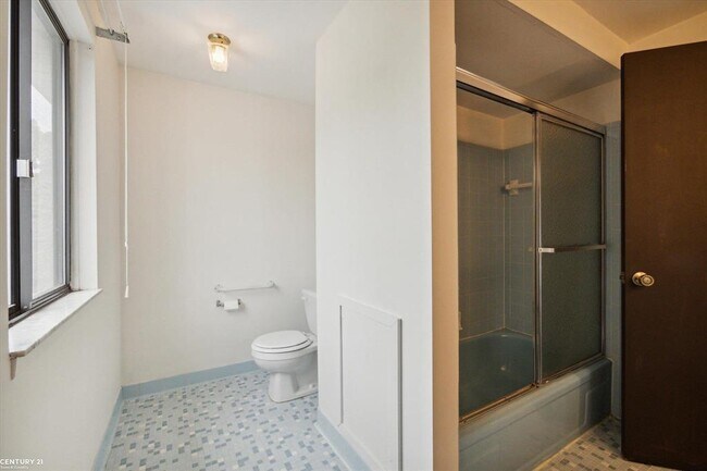 Building Photo - 38618 Cottonwood Dr