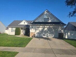Building Photo - 10476 N Seaside St