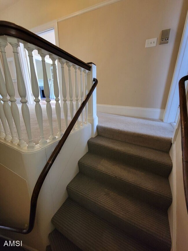 Foto del edificio - 2 br, 1 bath House - 475 14th Ave