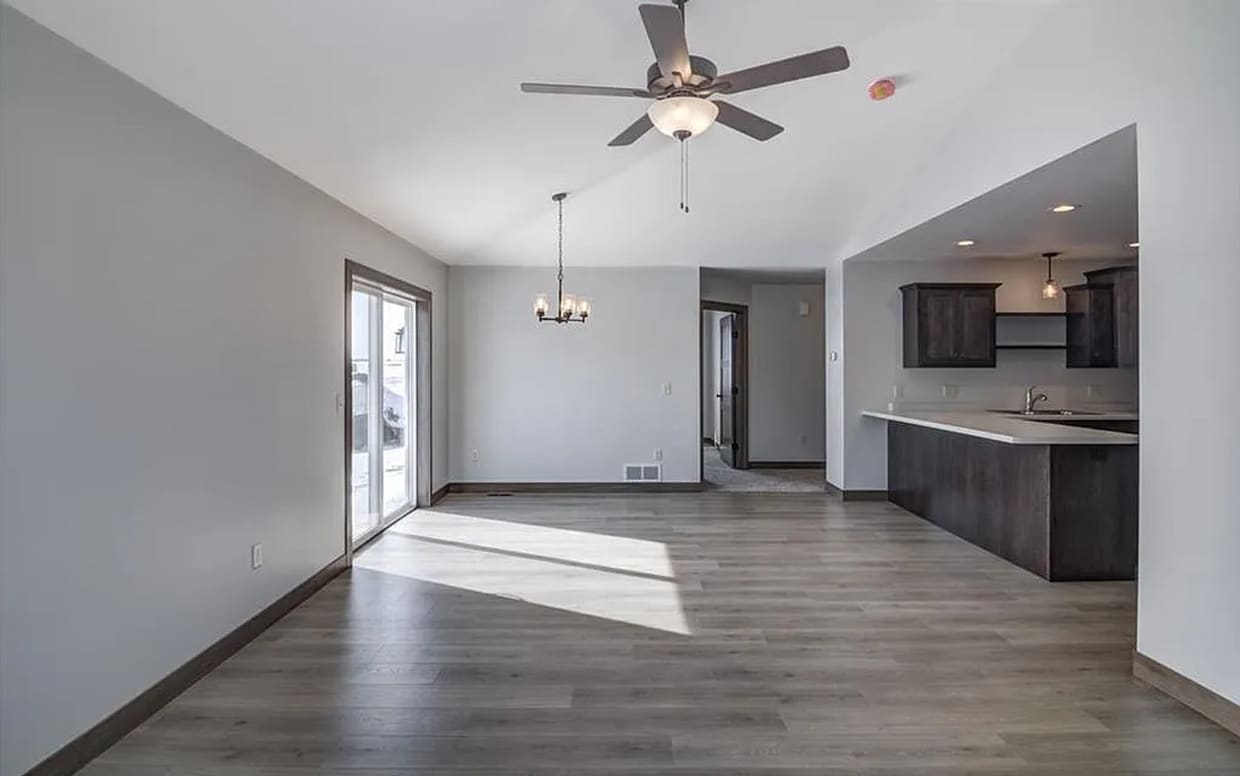 Primary Photo - 2293 Carlone St