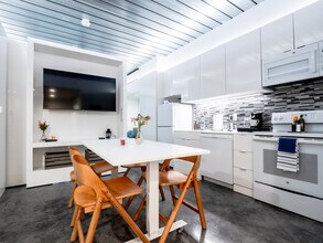 Building Photo - Delilah Lofts